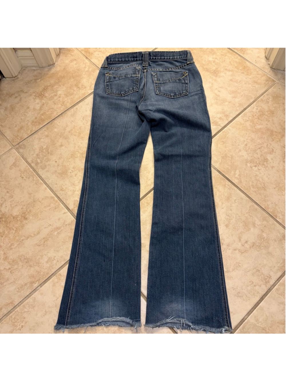 Ultra Low Rise Bootcut Flared y2k gap jeans size 6 long - Picture 4 of 5